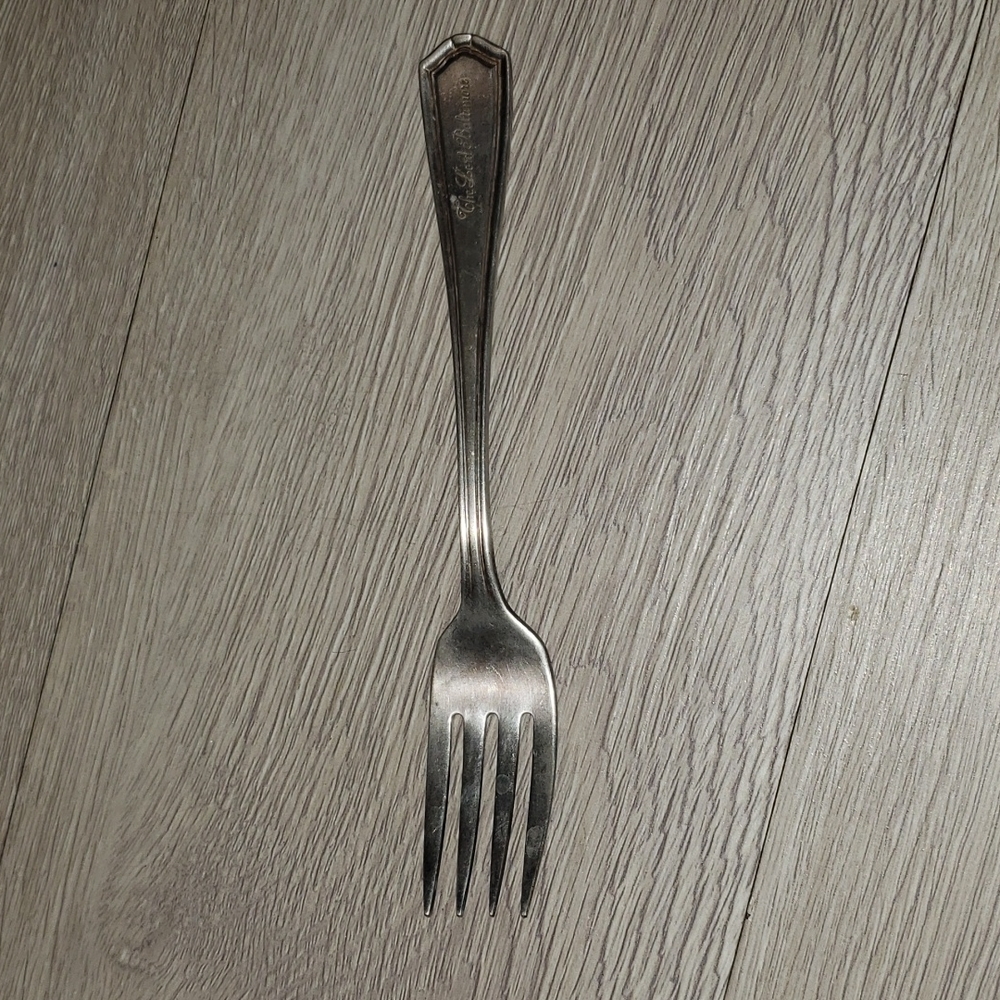 ❤️5/$25   The Lord Baltimore Hotel Fork